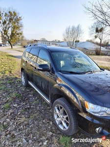 Mitsubishi Outlander 2