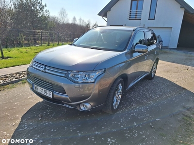 Mitsubishi Outlander 2.0 4WD Plug-In Hybrid Top