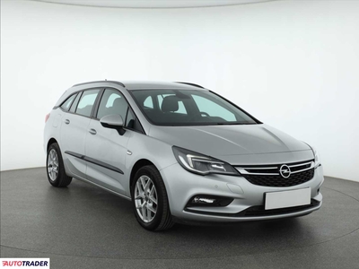 Opel Astra 1.6 108 KM 2017r. (Piaseczno)