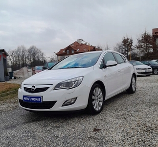 Opel Astra J Hatchback 5d 1.6 Twinport ECOTEC 115KM 2010