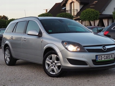 Opel Astra J Sports Tourer 1.7 CDTI ECOTEC 110KM 2010