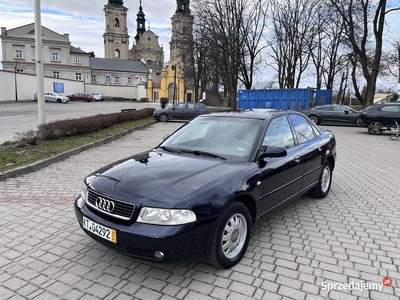 Piękna Audi a4 1.6 b 102 km MPI Klimatyzacja