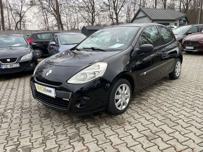 Renault Clio III Hatchback 3d Phase II 1.2 16v 75KM 2012