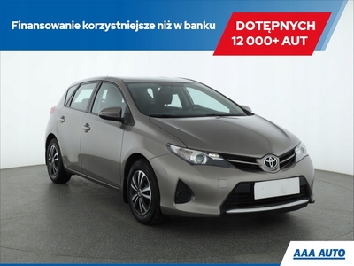 Toyota Auris II Hatchback 5d Dual VVT-i 100 99KM 2013