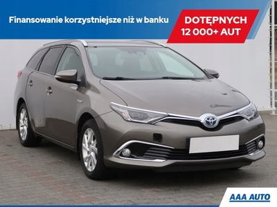 Toyota Auris II Touring Sports Facelifting 1.8 Hybrid 136KM 2017