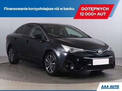 Toyota Avensis III Sedan Facelifting 2015 2.0 D-4D 143KM 2016