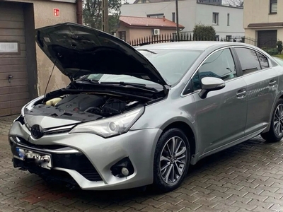 Toyota Avensis III Wagon Facelifting 2015 2.0 D-4D 143KM 2017