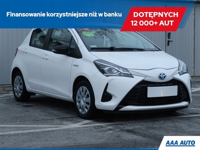 Toyota Yaris III Hatchback 5d Facelifting Hybrid 100KM 2017