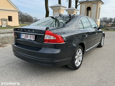 Volvo S80