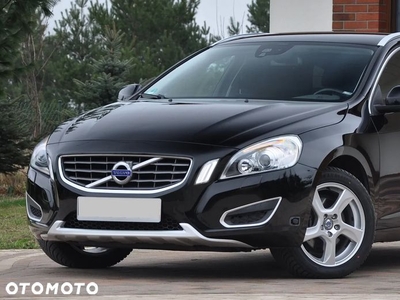 Volvo V60 D4