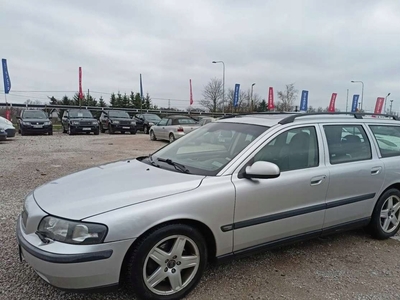 Volvo V70 II 2.4 T 200KM 2002