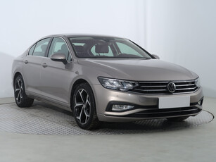 Volkswagen Passat 2019 2.0 TSI 138932km 140kW