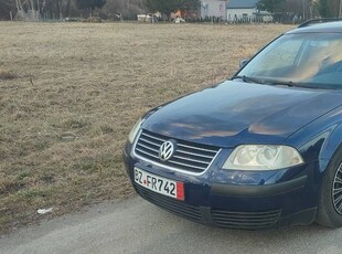 VW PASSAT 1.8 TURBO - kombi, klima - ładny stan z Niemiec