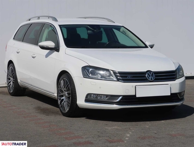 Volkswagen Passat 2.0 138 KM 2011r. (Piaseczno)