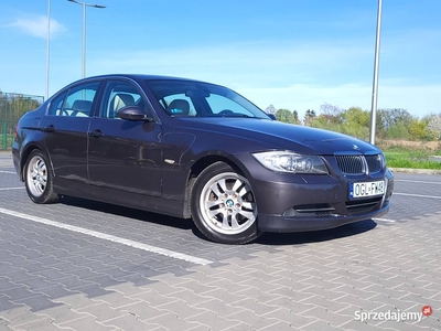 BMW Seria 3 E90 325i, białe skóry, bogate wyposażenie, ważne opłaty