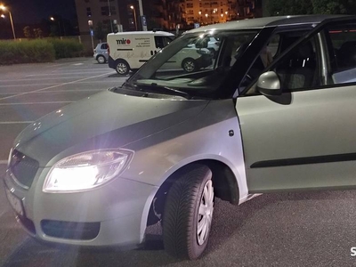 Skoda Fabia 2 benzyna zadbana auto miejskie małe hatchback