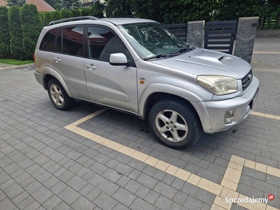 Toyota rav4 2.0 d4d z napędem 4x4 hak nowe turbo