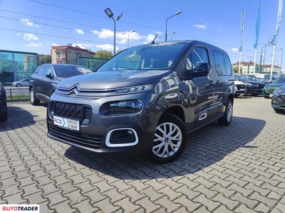 Citroen Berlingo 1.2 benzyna 110 KM 2022r. (Kraków, Nowy Targ)