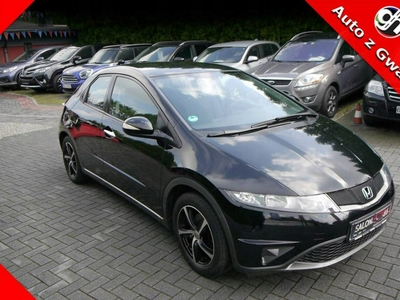 Honda Civic VIII Hatchback 3d 1.4 i-VTEC 100KM 2010