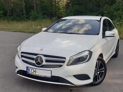 Mercedes Klasa A W176 Hatchback 5d 1.6 180 BlueEFFICIENCY 122KM 2014