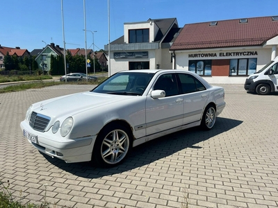 Mercedes Klasa E W210 Sedan 2.0 136KM 2000