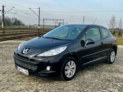 Peugeot 207 Hatchback 5d 1.4 VTi 95KM 2009