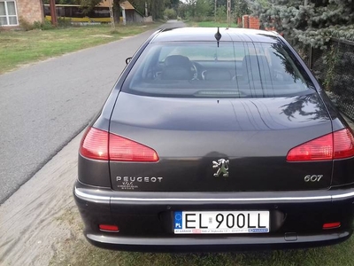 Peugeot 607