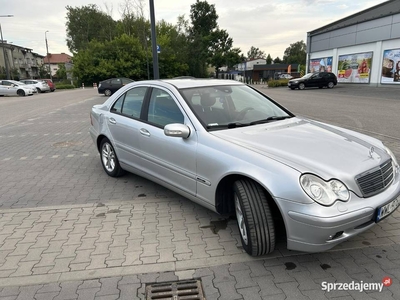 Sprzedam Mercedes Benz W203 C 180 kompresor