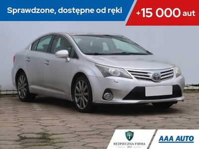 Toyota Avensis III Sedan Facelifting 2.2 D-CAT 150KM 2014