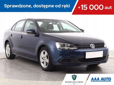 Volkswagen Jetta VI Sedan 1.2 TSI 105KM 2011