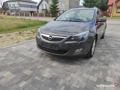 Astra, 1.4 Turbo, 140km