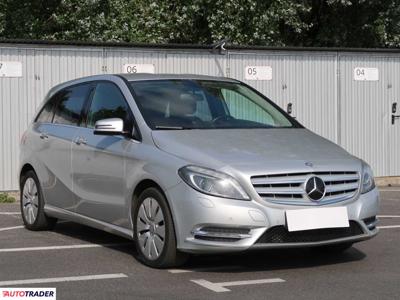 Mercedes B-klasa 1.8 107 KM 2013r. (Piaseczno)