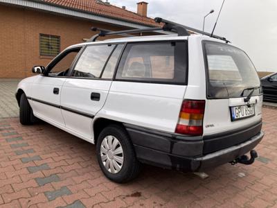 Opel Astra F kombi 1.7 diesel Isuzu hak - oc i pt - zamiana?