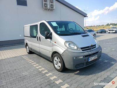 Opel Vivaro 2.5 CDTI 6 Osobowy 05r