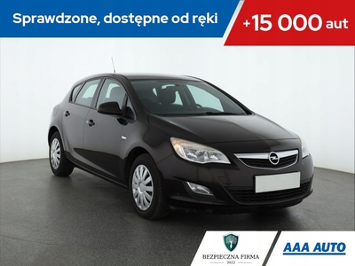 Opel Astra J 2012