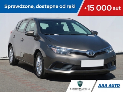 Toyota Auris II Hatchback 5d Facelifting 1.33 Dual VVT-i 99KM 2018