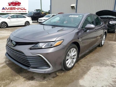 Toyota Camry IX 2022