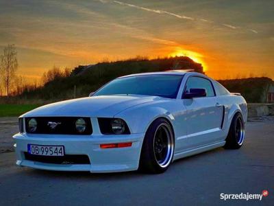 Ford Mustang gt/cs