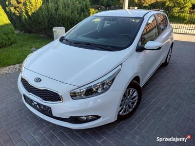 Kia Cee'd 1,4 benzyna 135tys oryginał, bezwypadek Perfekcja