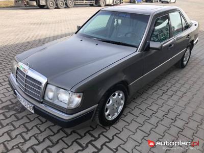 Mercedes-Benz W124