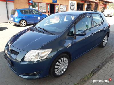 Toyota auris 1.4 benzyna