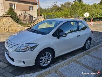 Toyota Auris 2011