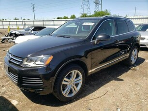 2014 VOLKSWAGEN TOUAREG