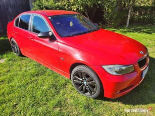 BMW E90 2.0 benzyna