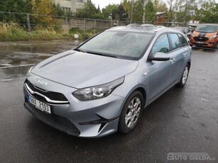 KIA CEE'D sedan (limuzyna)