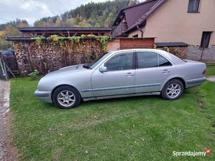 Mercedes-Benz E220, do jazdy, bez rdzy