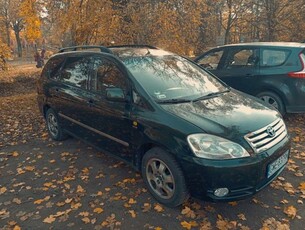 Toyota Avensis Verso 2.0 Benzyna 7 os. FILM PT-30.