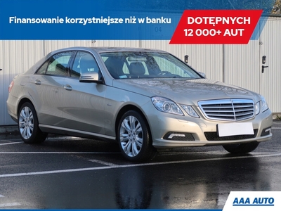 Mercedes Klasa E W212 Limuzyna 200 CGI BlueEFFICIENCY 184KM 2010