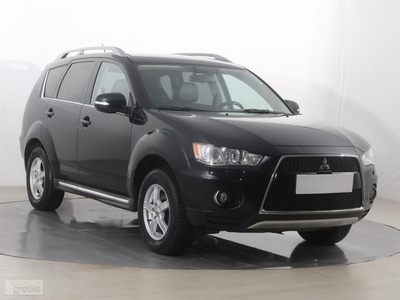 Mitsubishi Outlander II , Salon Polska, Serwis ASO, 7 miejsc, Skóra, Klimatronic,