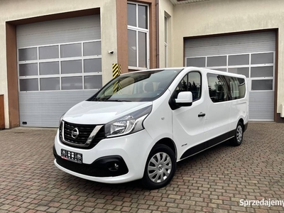 Nissan NV300 Trafic Vivaro 9 osób